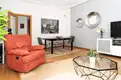 living - 97m² apartment for rent in Cortes / Huertas, Madrid - gallery thumbnail - 5