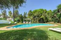 living - 250m² house / villa with 50m² garden for rent in San José - gallery thumbnail - 9