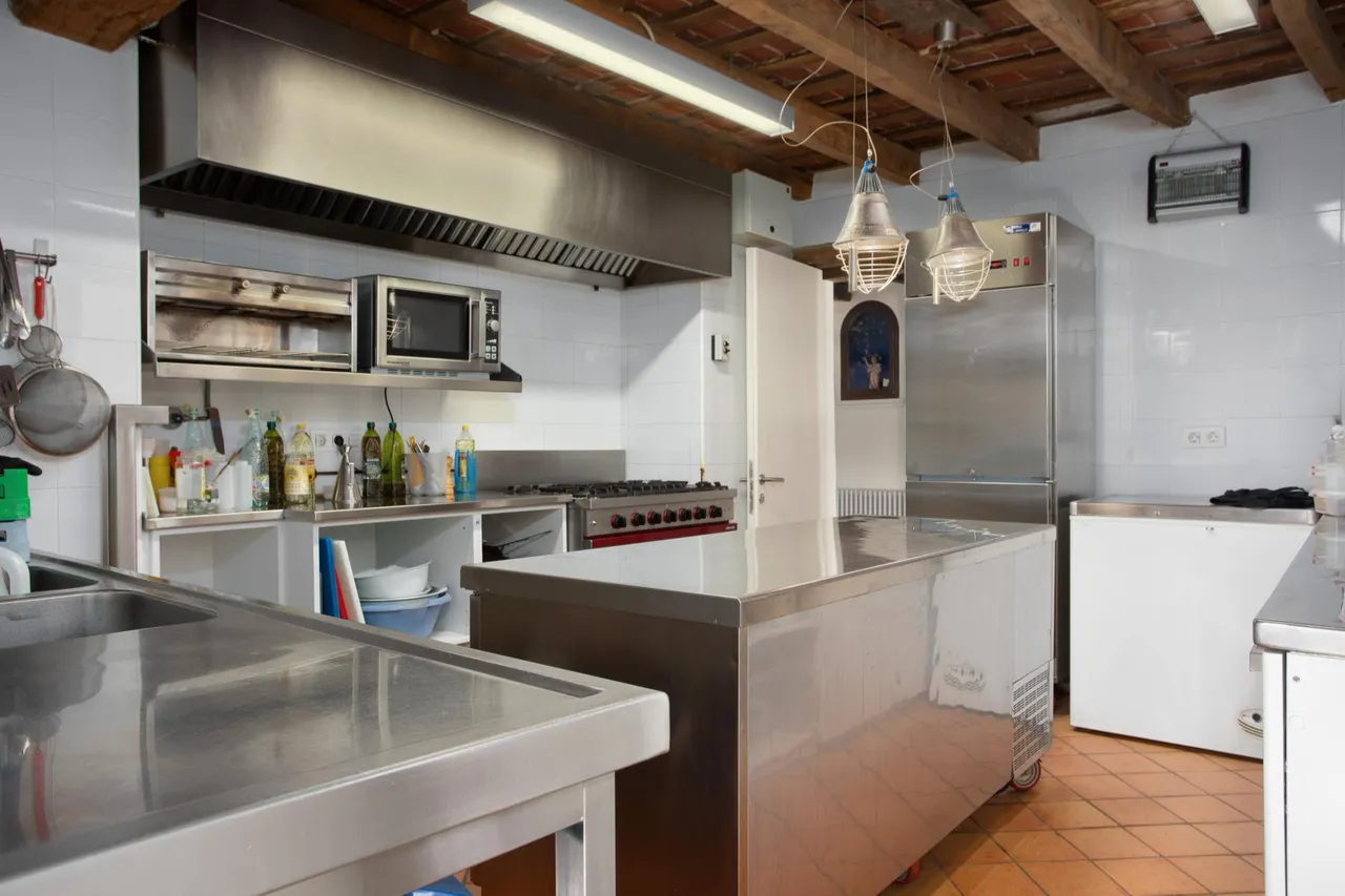 living - 607m² country house for sale in La Garrotxa, Girona - gallery - 6