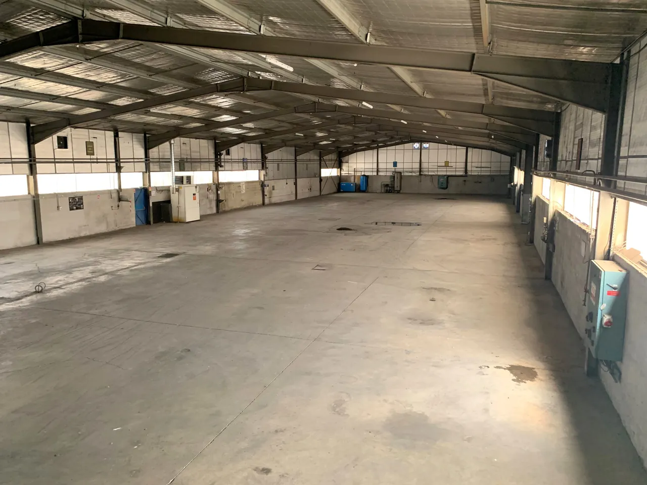 logistics - Activités / Bureaux À Louer - gallery - 2