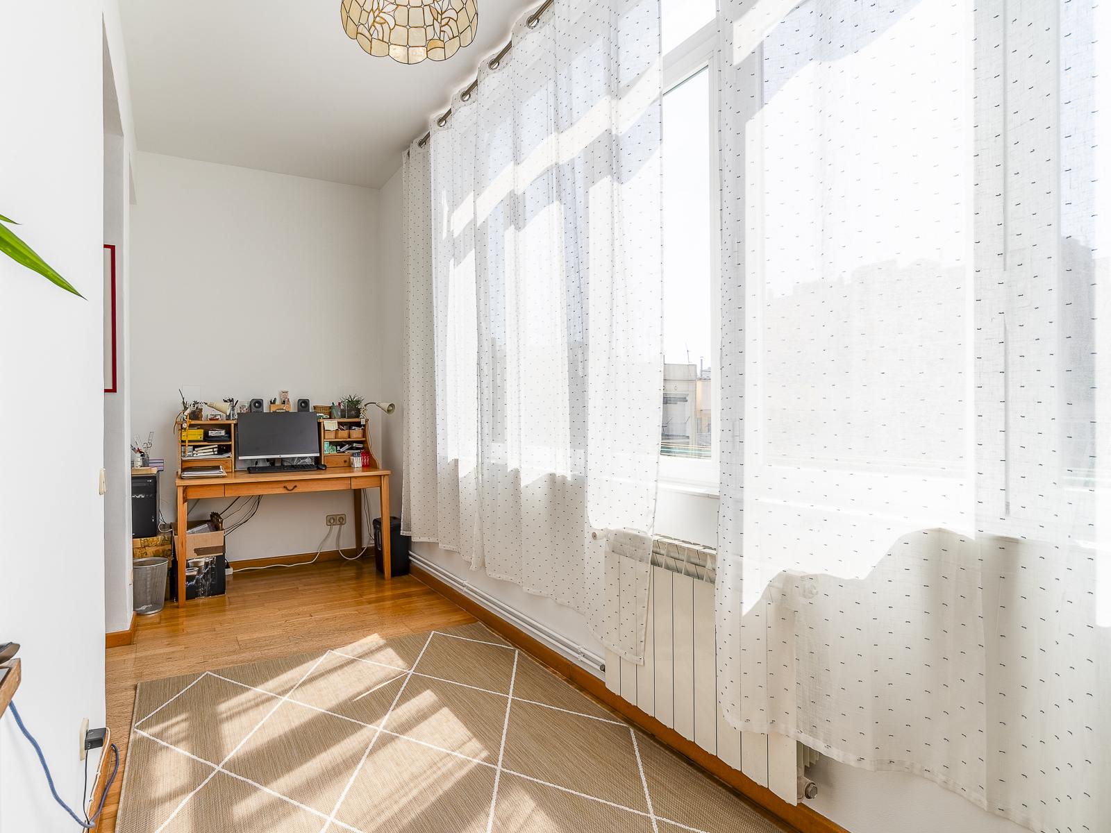 living - 150m² apartment for sale in Eixample Left, Barcelona - gallery thumbnail - 8