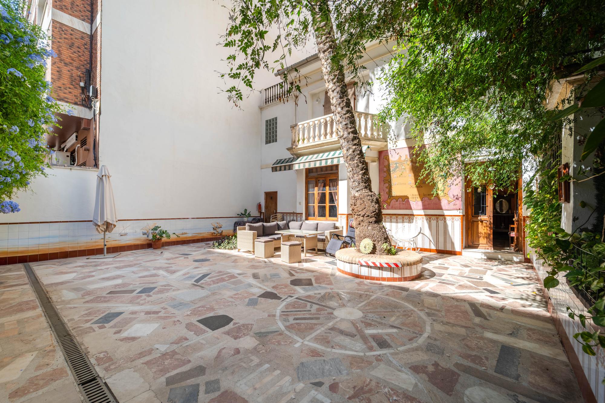 living - 221m² house / villa with 15m² terrace for sale in Extramurs - gallery thumbnail - 6