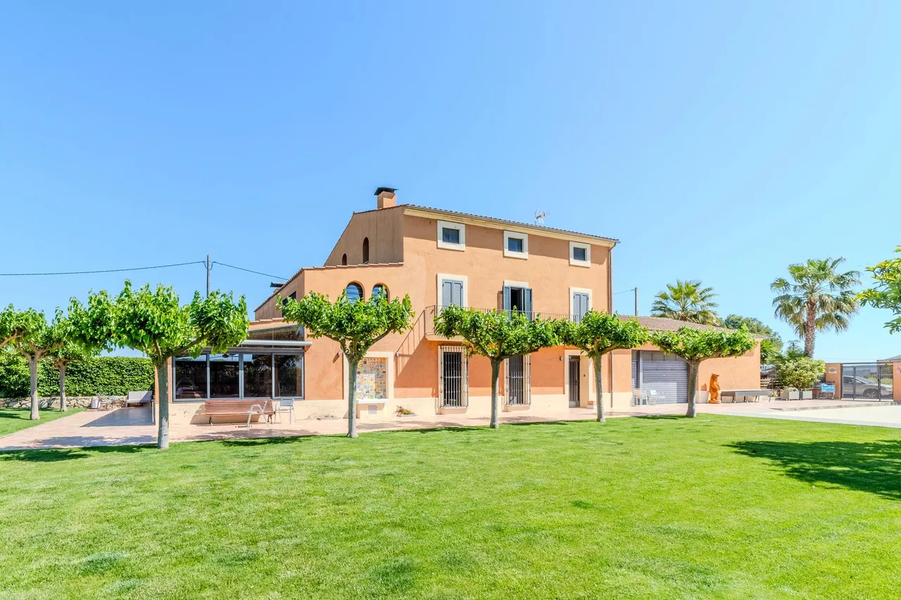 living - 550m² country house for sale in Penedès, Barcelona - gallery - 2