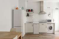 living - Piso de 93m² en alquiler en Sol, Madrid - gallery thumbnail - 6
