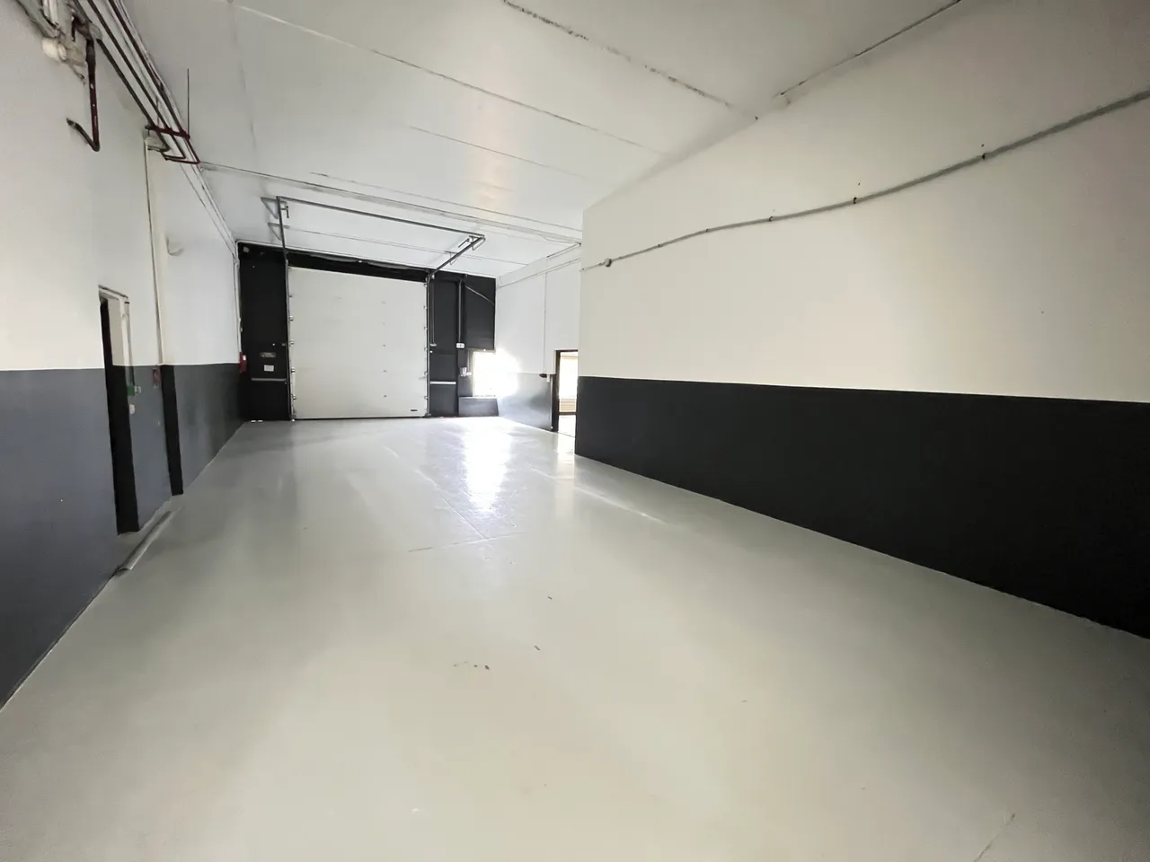 logistics - Light Industrial Premises / Offices For Rent - gallery - 4