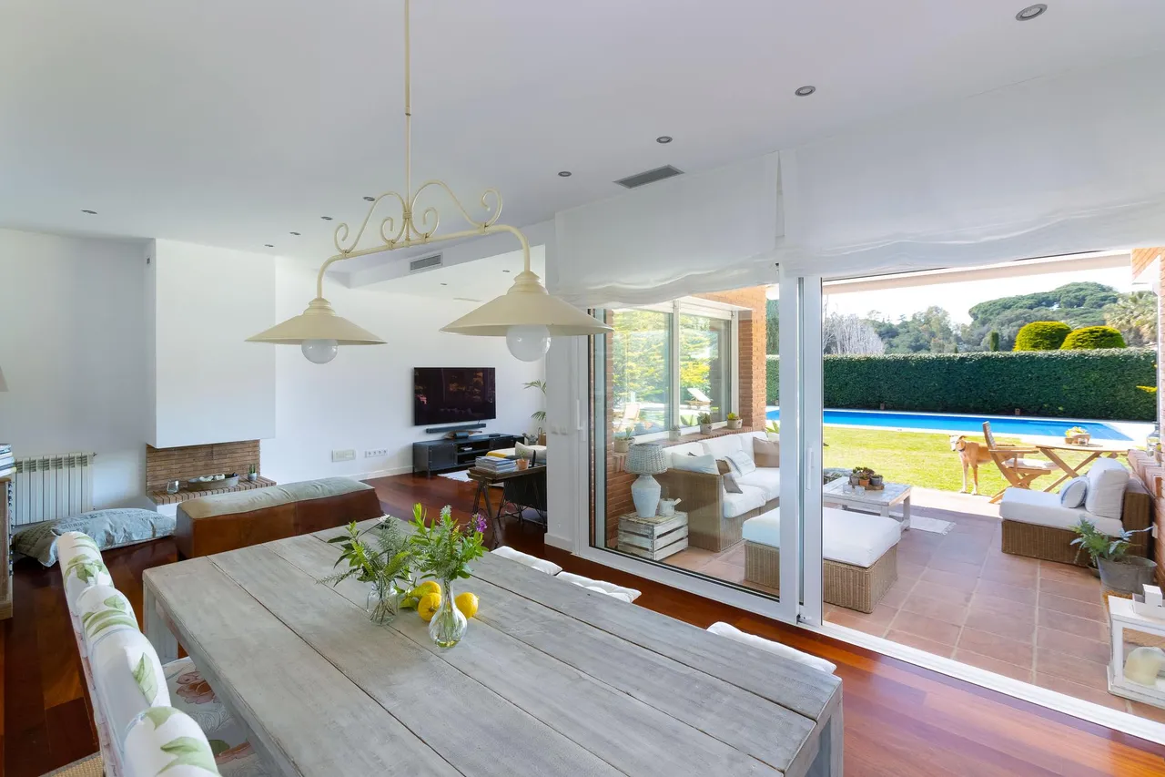 living - Casa / villa de 451m² en venta en Sant Vicenç de Montalt - gallery - 7