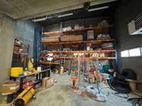 logistics - Activités / Bureaux À Vendre - gallery thumbnail - 2