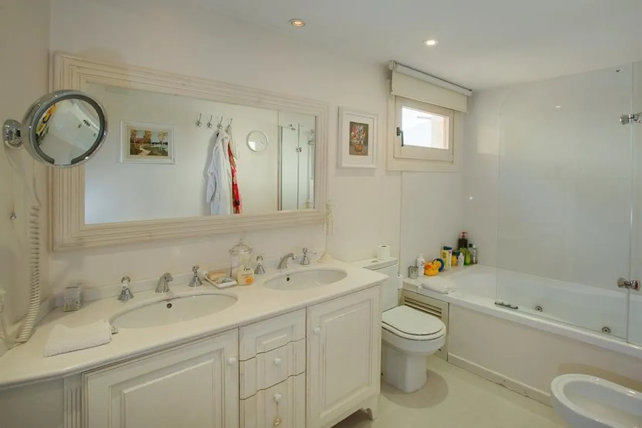 living - Exclusive Costa Brava seafront apartment for sale, Calella - gallery - 10