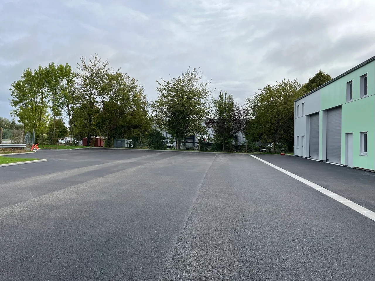 logistics - Activity Facility For Rent - For Sale - gallery - 2