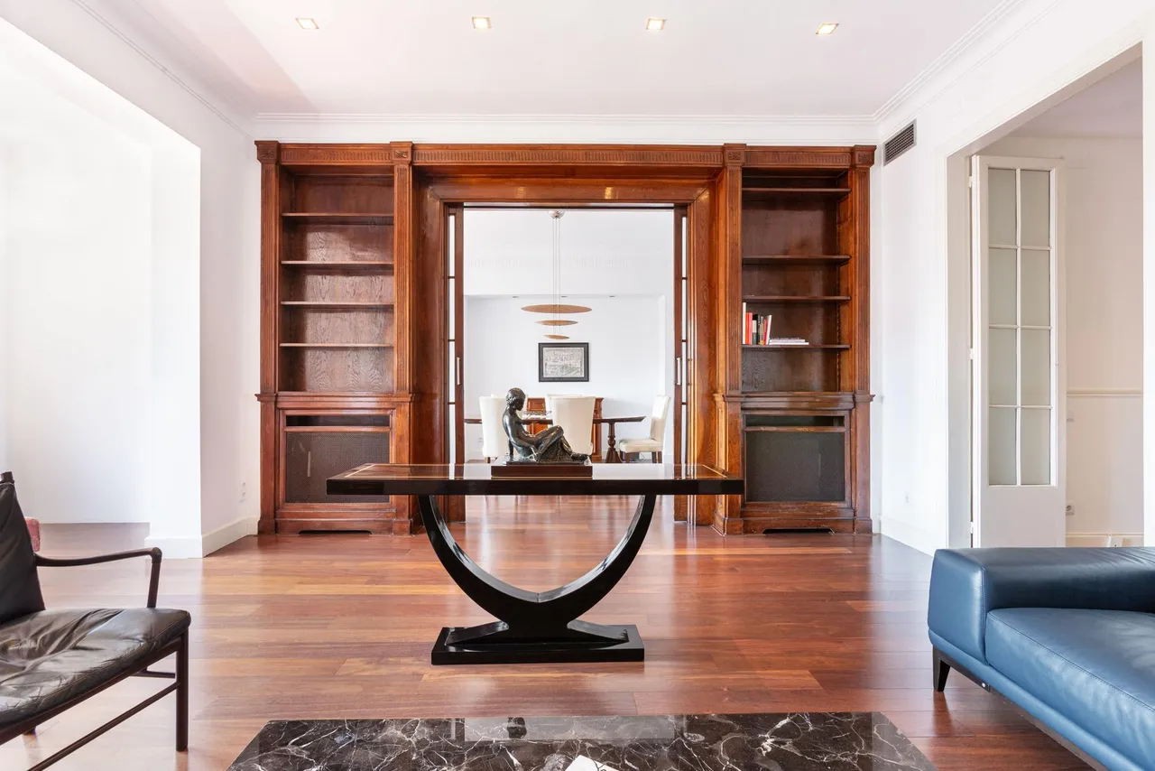 living - Piso de 255m² en venta en Eixample Derecho, Barcelona - gallery - 2
