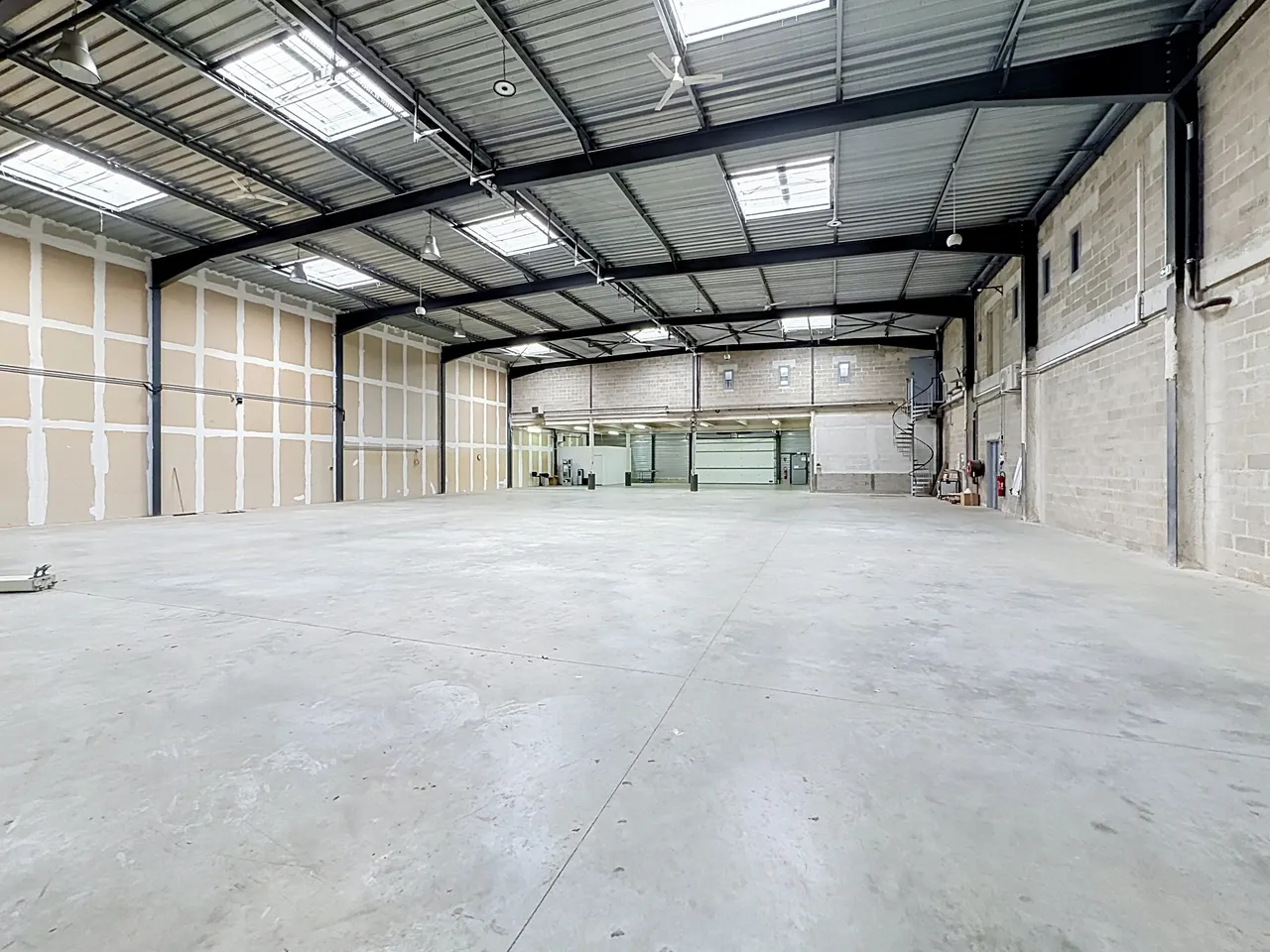 logistics - Activités / Bureaux À Louer - gallery - 6