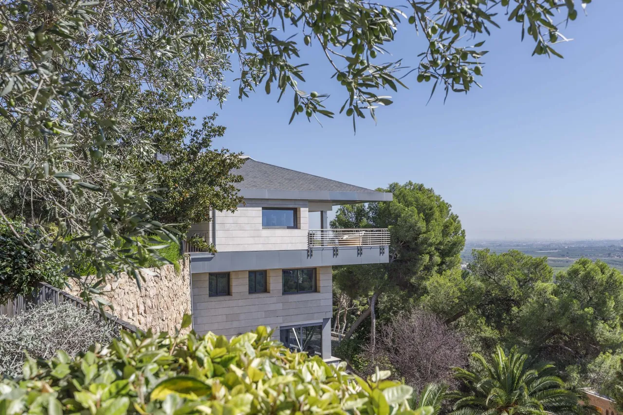 living - Casa / villa de 827m² en venta en El Bosque / Chiva - gallery - 5