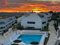 living - 301m² house / villa for sale in La Moraleja Urbanización - gallery thumbnail - 3