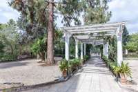 living - 757m² house / villa for sale in Valencia Region, Valencia - gallery thumbnail - 3
