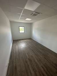 logistics - Light Industrial Premises / Offices For Rent - gallery thumbnail - 9