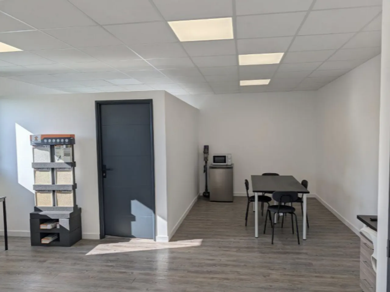logistics - Light Industrial Premises / Offices For Rent - gallery - 6