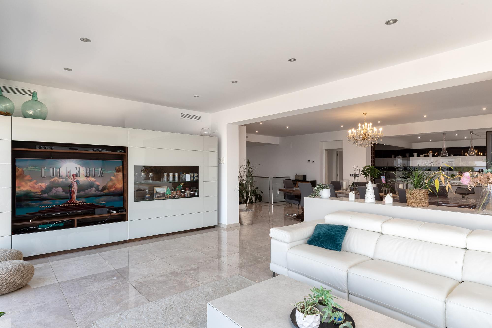 living - 419m² house / villa for sale in Bay of Roses, Costa Brava - gallery thumbnail - 9