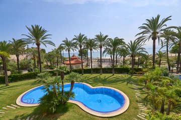 living - 697m² house / villa for sale in Cullera, Valencia - featured