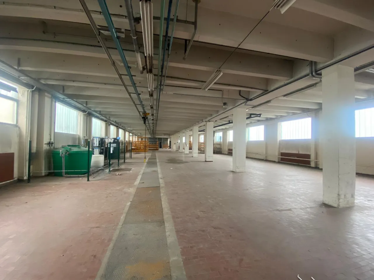 logistics - Light Industrial Premises / Offices For Sale - gallery - 9