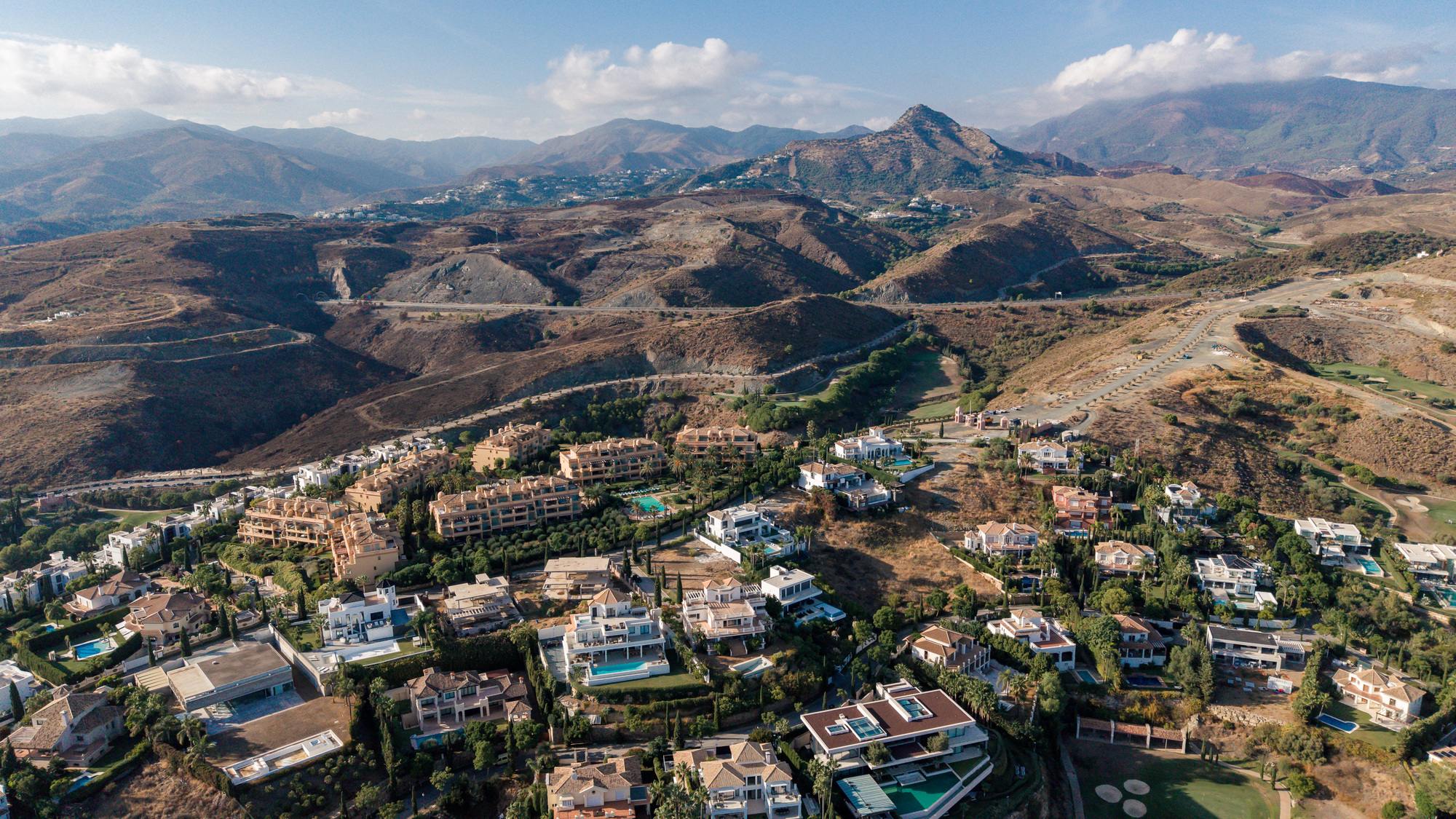 living - Parcela de 119,512m² en venta en Benahavís, Costa del Sol - gallery thumbnail - 8