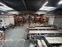 logistics - Activités / Bureaux À Louer - gallery thumbnail - 1