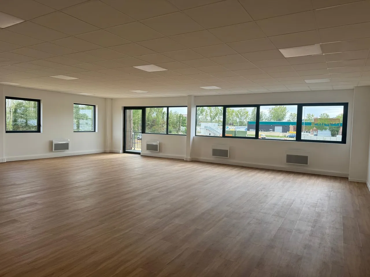logistics - Activités / Bureaux À Vendre - gallery - 4