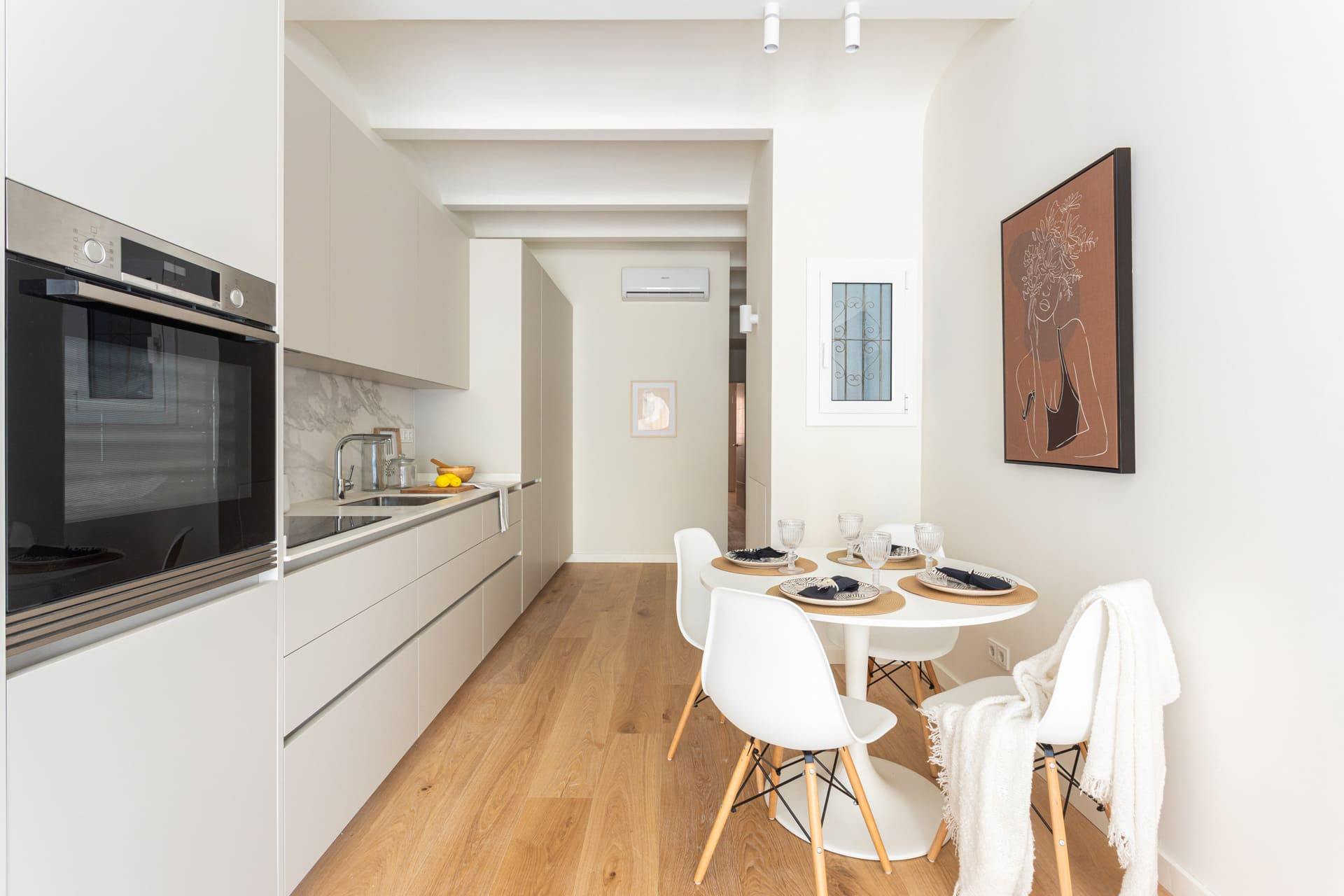 living - 82m² apartment for sale in Sants-Badal, Barcelona - gallery thumbnail - 7