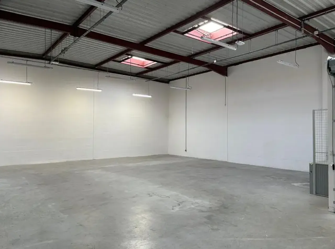 logistics - Activités / Bureaux À Louer - gallery - 8