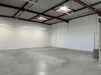 logistics - Activités / Bureaux À Louer - gallery thumbnail - 8