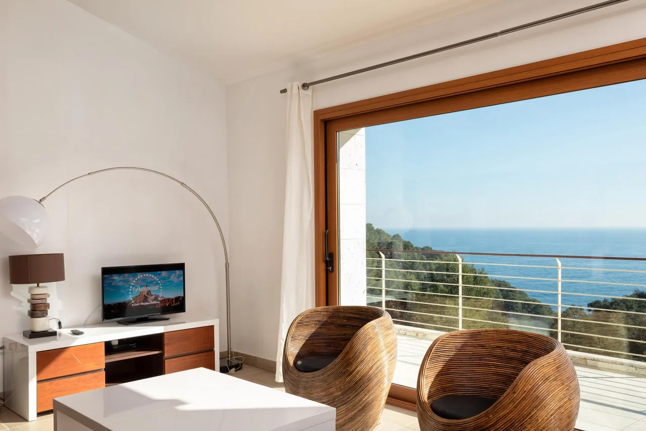 living - 300m² house / villa for sale in Tossa de Mar, Costa Brava - gallery - 9