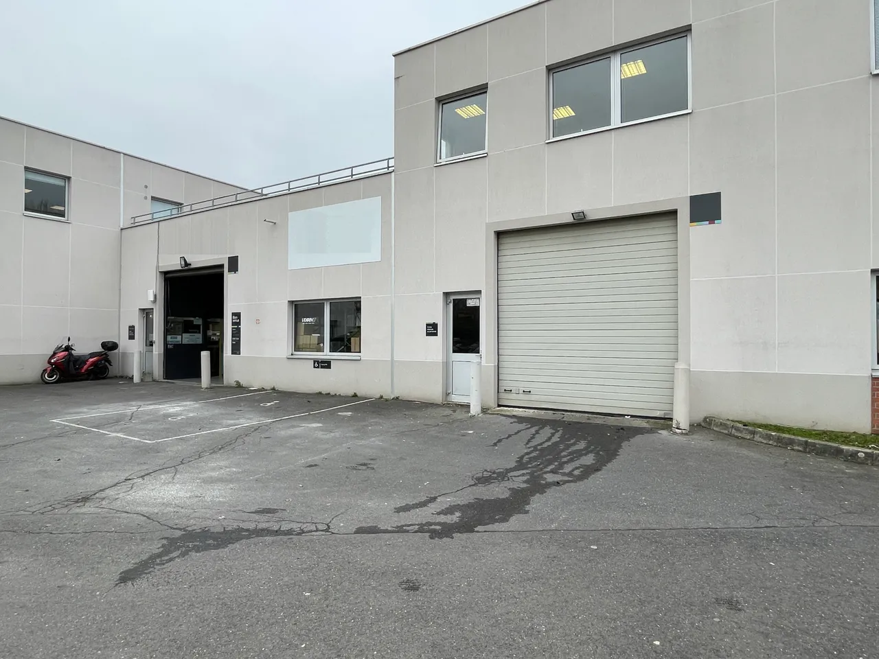 logistics - Mixed Light Industrial Premises / Offices For Rent - gallery - 3