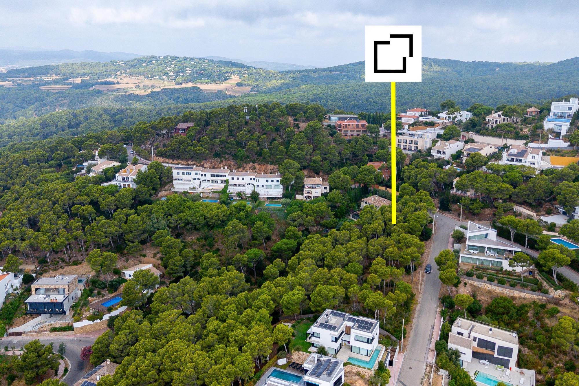 living - Parcela de 1,610m² en venta en Tamariu, Costa Brava - gallery thumbnail - 7