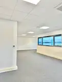 logistics - Activités / Bureaux À Louer - gallery thumbnail - 10