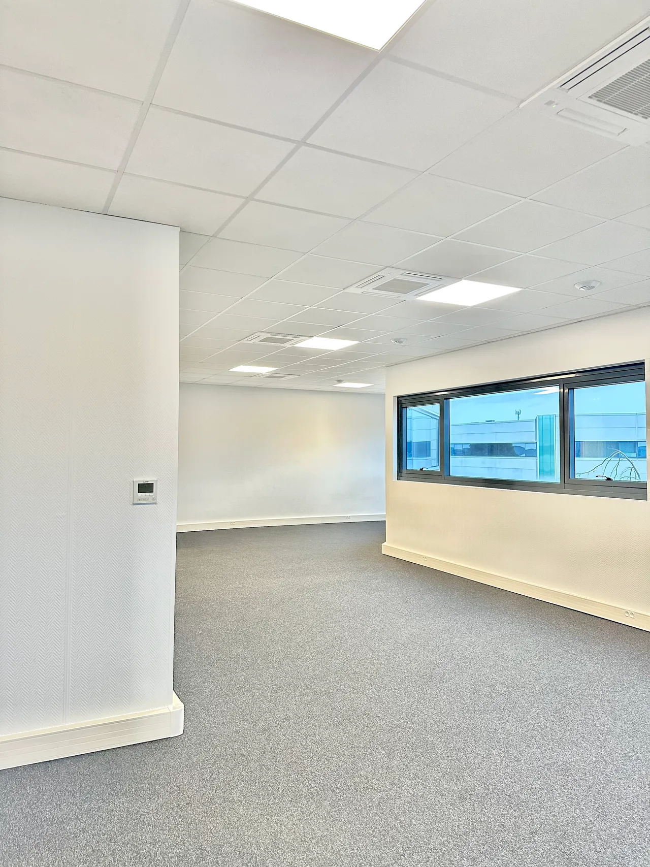 logistics - Light Industrial Premises / Offices For Rent - gallery - 10