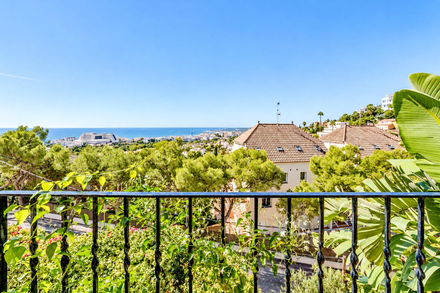 living - Casa / villa de 261m² con 50m² terraza en venta en Levantina - gallery - 4