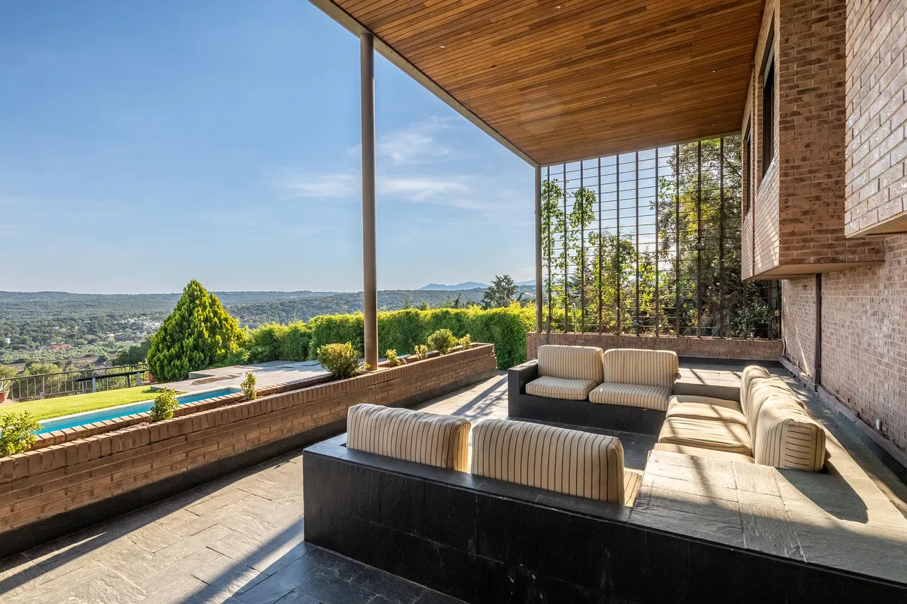 living - 897m² house / villa for sale in Torrelodones, Madrid - gallery - 2