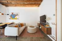 living - Piso de 100m² en venta en Eixample Izquierdo, Barcelona - gallery thumbnail - 3