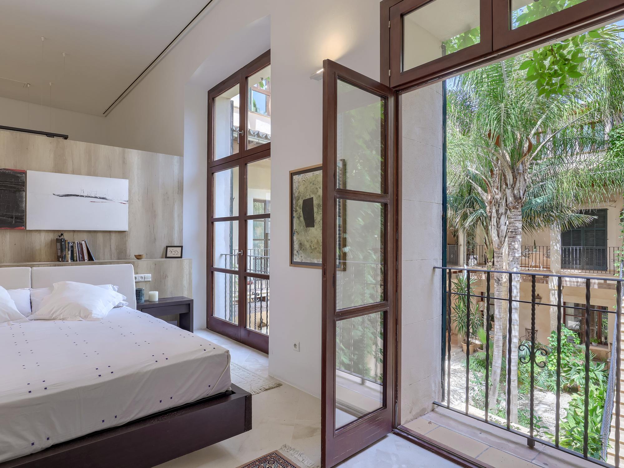 living - 480m² apartment for sale in Palma de Mallorca - gallery thumbnail - 7