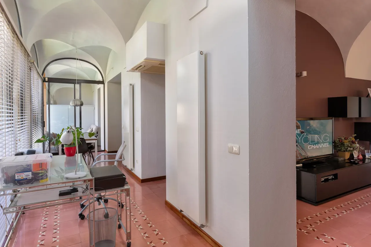 living - 567m² house / villa for sale in Pla de l'Estany, Girona - gallery - 9