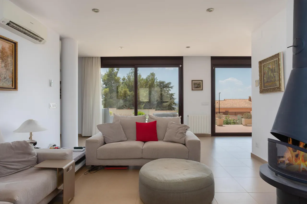 living - 483m² house / villa for sale in Bay of Roses, Costa Brava - gallery - 9