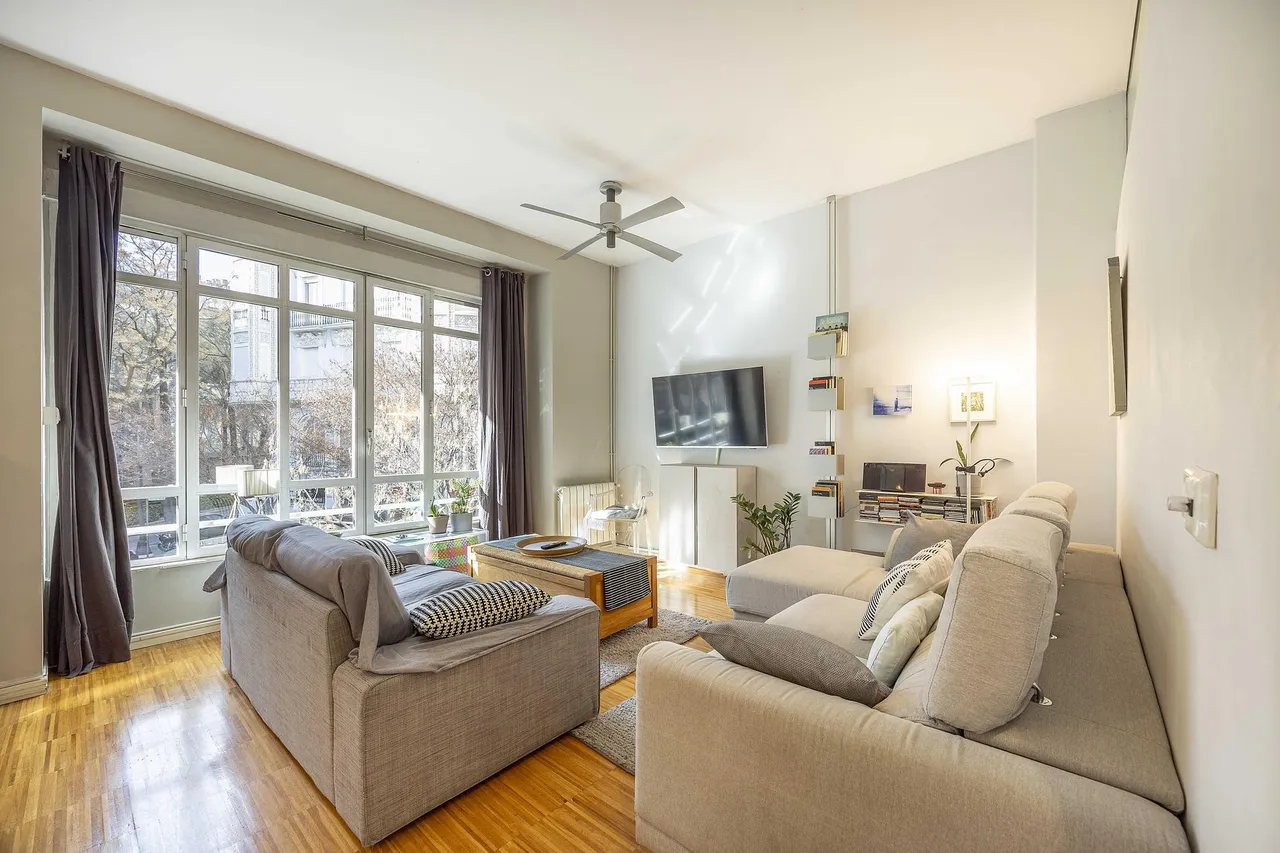 living - Piso de 123m² con 20m² terraza en venta en Gran Vía - gallery - 2