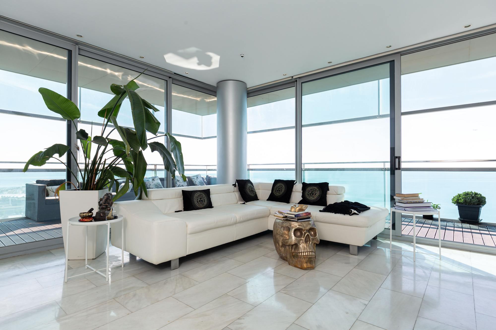 living - Piso de 123m² con 63m² terraza en venta en Diagonal Mar - gallery thumbnail - 3