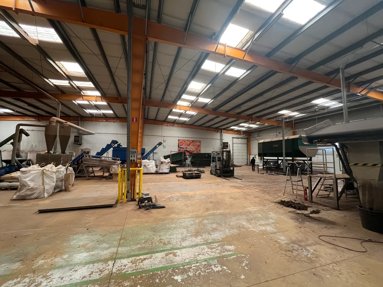 logistics - Light Industrial Premises / Offices For Rent - gallery - 3