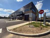 logistics - Activités / Bureaux À Louer - gallery thumbnail - 1