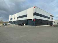 logistics - Local d’activités À Louer - gallery thumbnail - 3