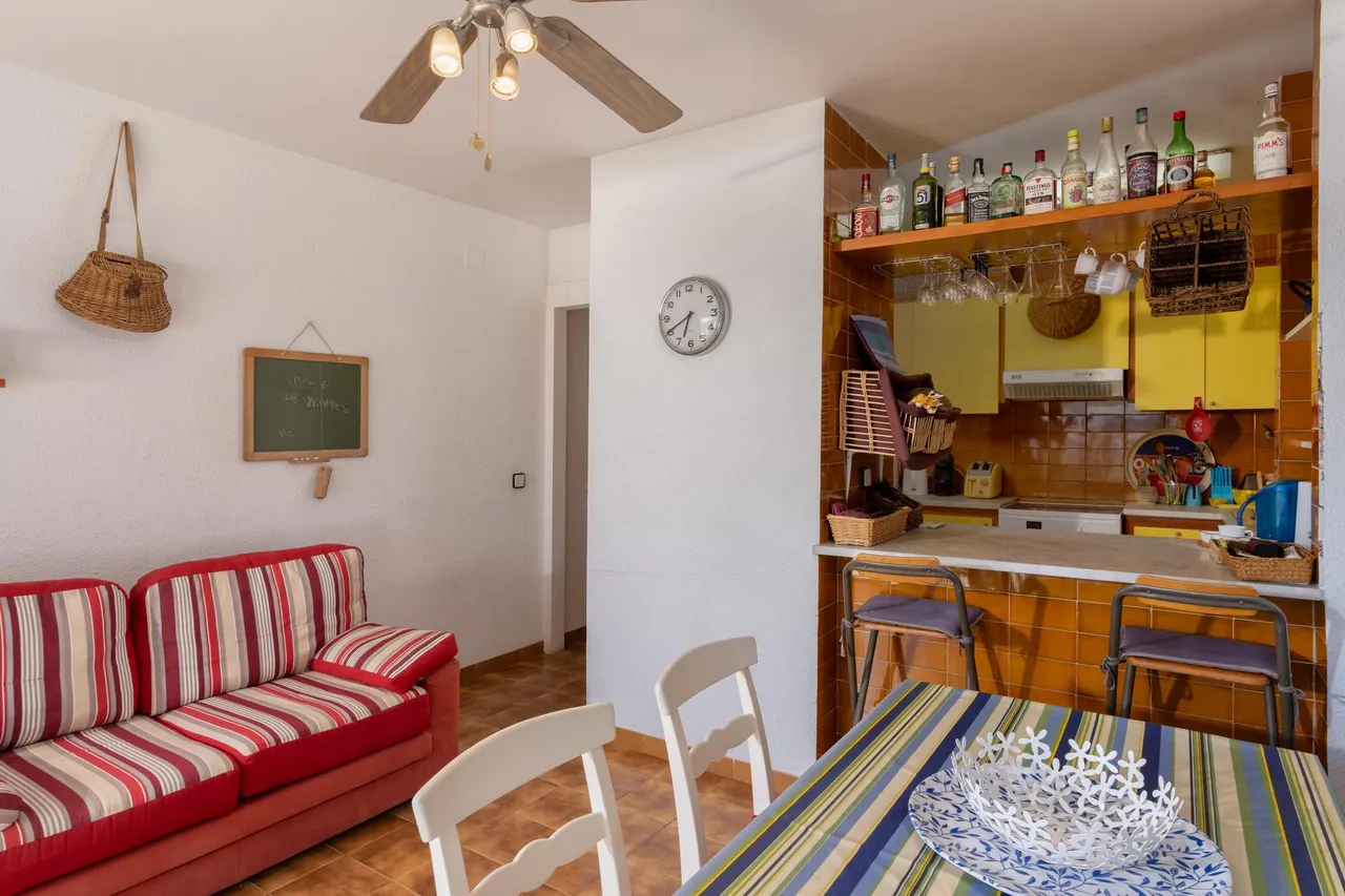 living - 233m² house / villa for sale in Bay of Roses, Costa Brava - gallery - 6