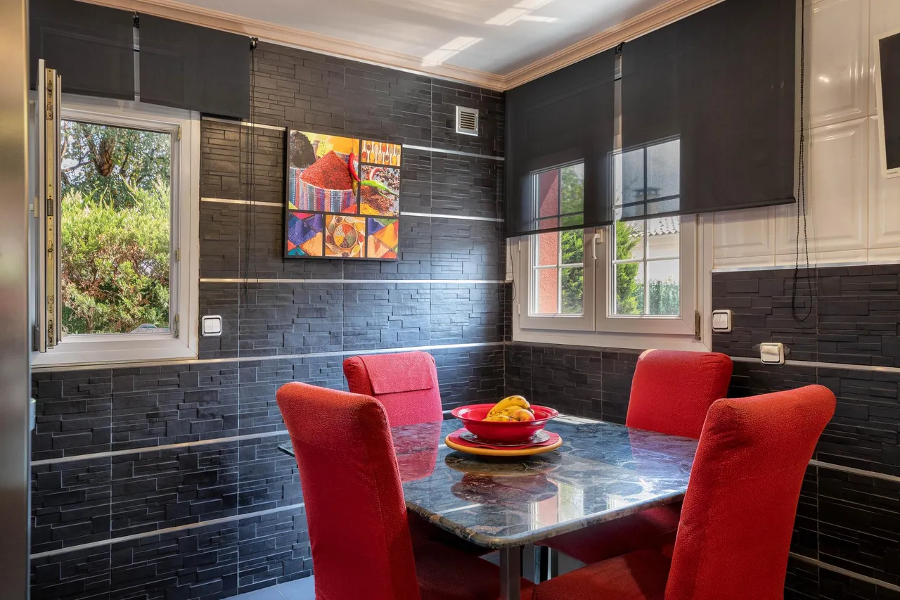 living - 310m² house / villa for sale in Palau, Girona - gallery - 8