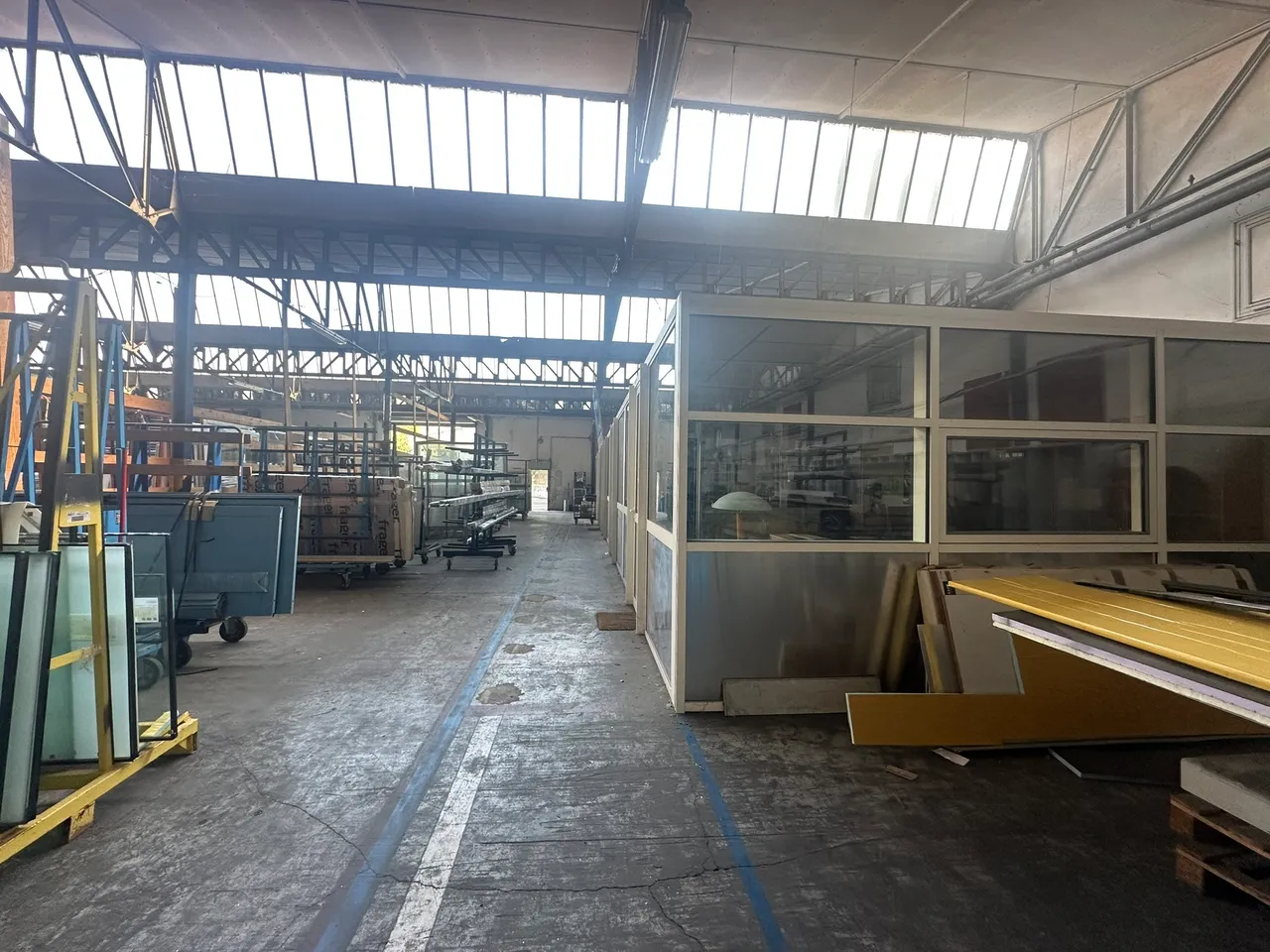 logistics - Warehouse For Rent - gallery - 3