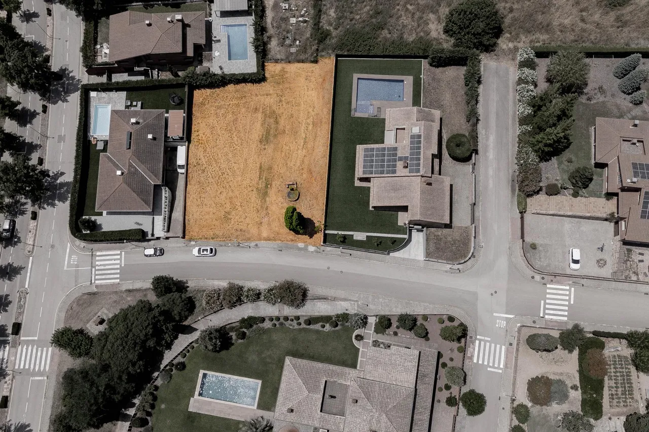 living - Parcela de 1,163m² en venta en El Gironés, Girona - gallery - 2