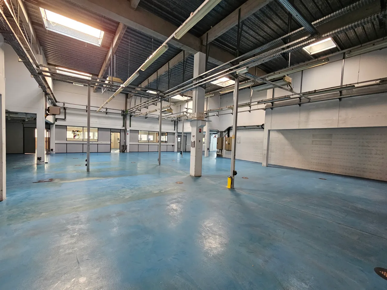 logistics - Activités / Bureaux À Louer - gallery - 10